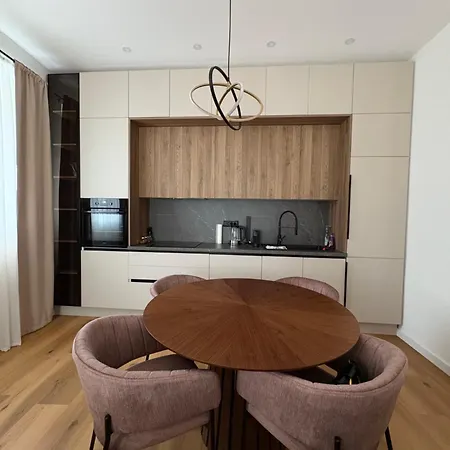 Nude Oasis * Makarská