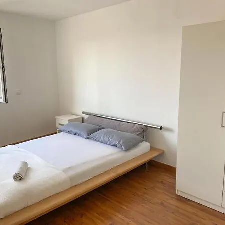 Nude Oasis Apartment *