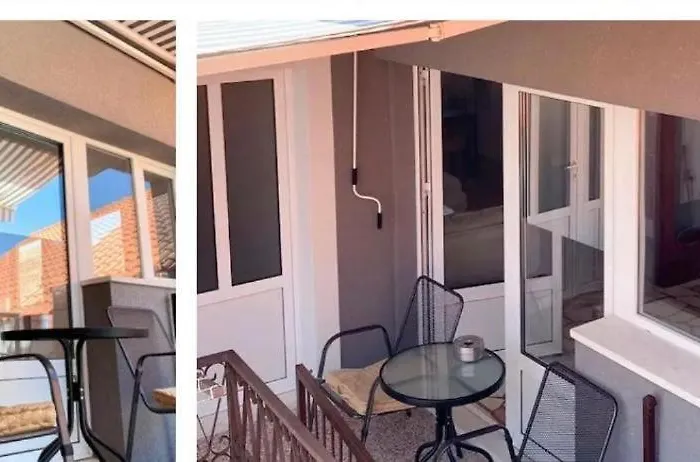 Nude Oasis Apartment *